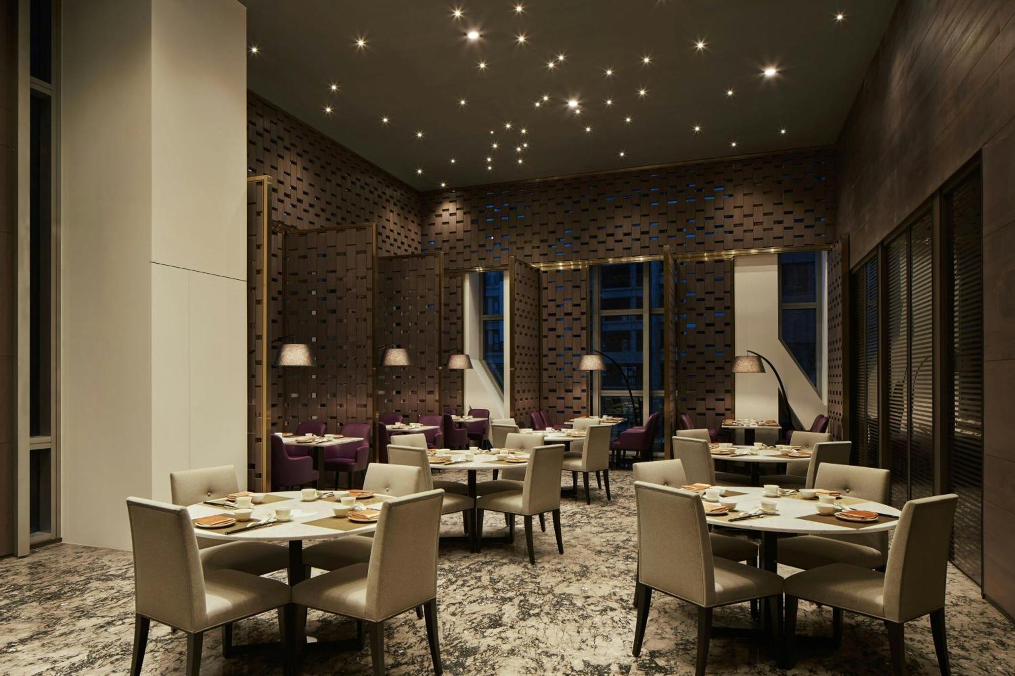 Four Points By Sheraton Линкоу Екстериор снимка