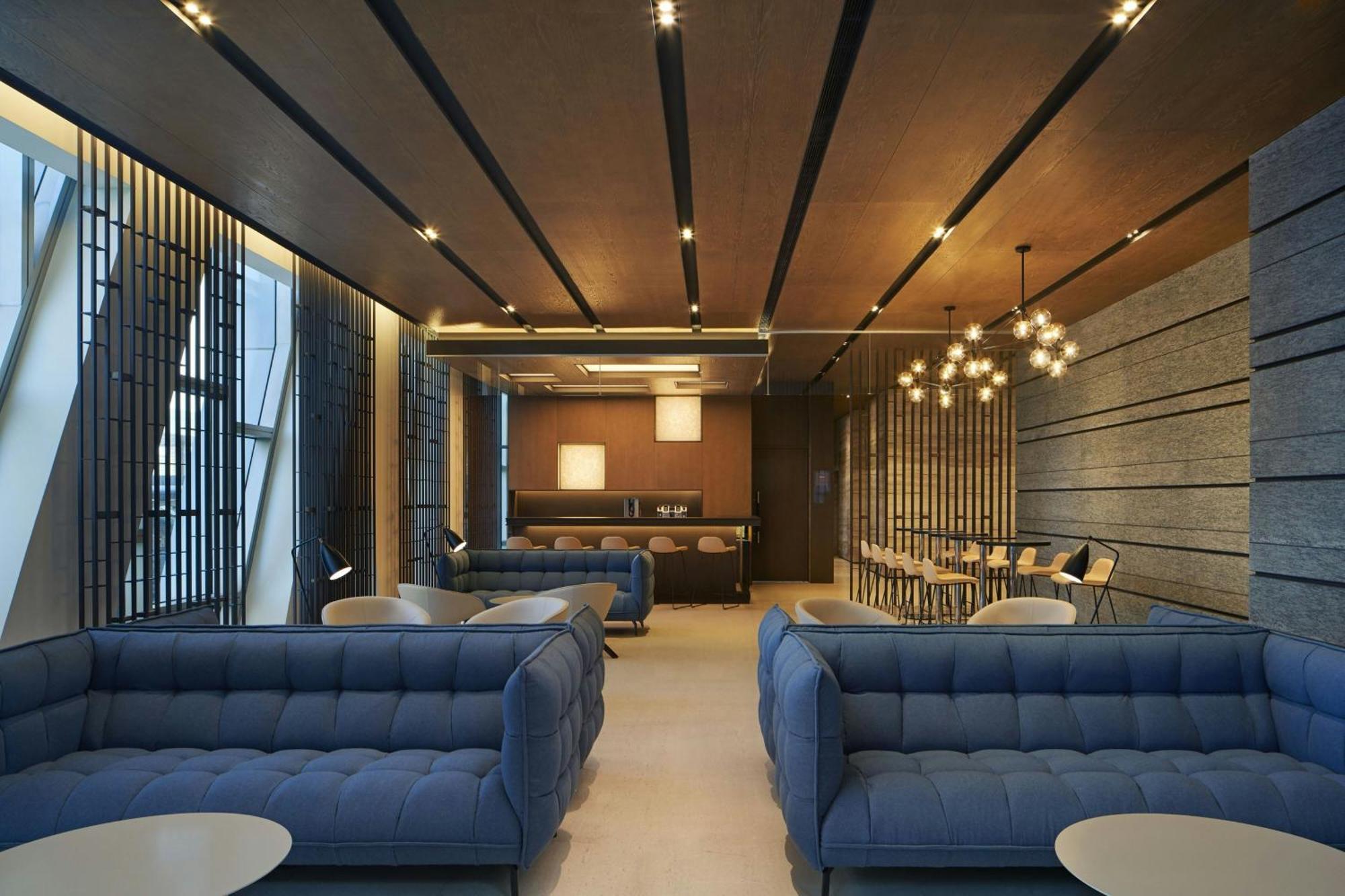 Four Points By Sheraton Линкоу Екстериор снимка
